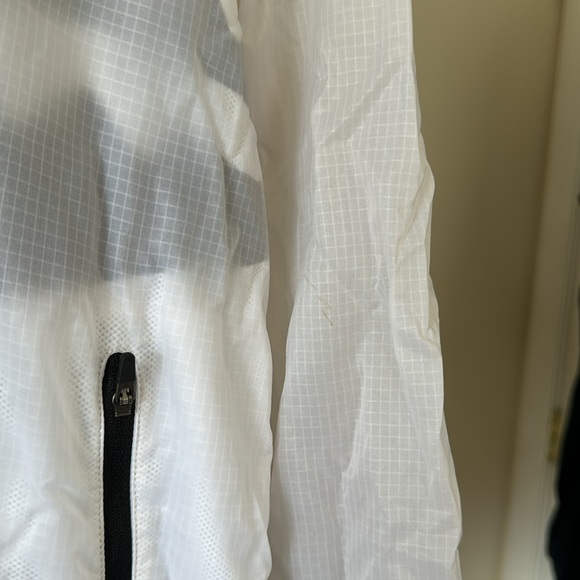 Lacoste jacket - Picture 6 of 12